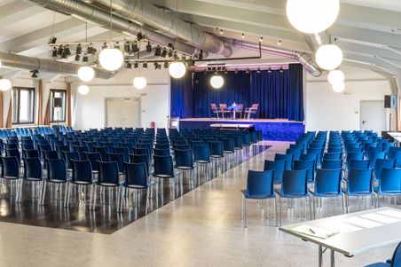 Tagungsraum mit Bühne im Kiek in! 