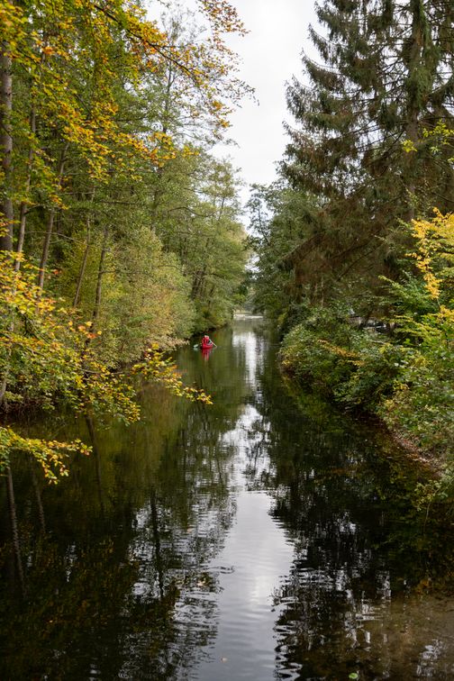 Kanu auf dem Wasser.