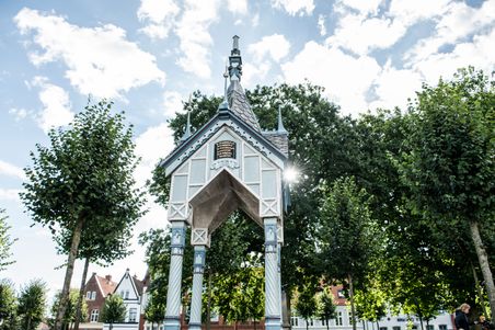 Die Marktpumpe von Friedrichstadt